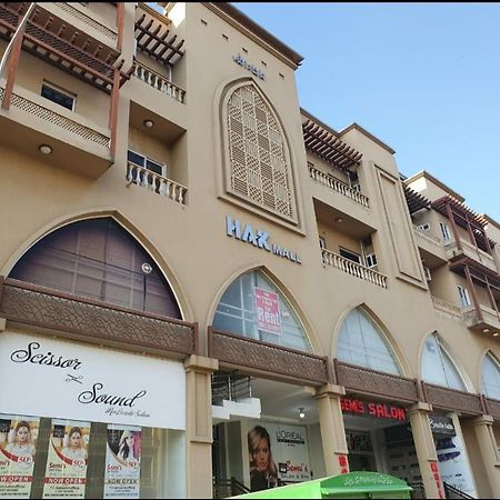 Hak Mall Suites And Apartments 라왈핀디 외부 사진