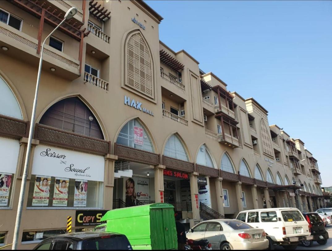 Hak Mall Suites And Apartments 라왈핀디 외부 사진