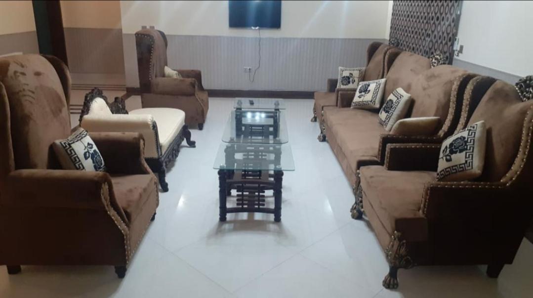 Hak Mall Suites And Apartments 라왈핀디 외부 사진